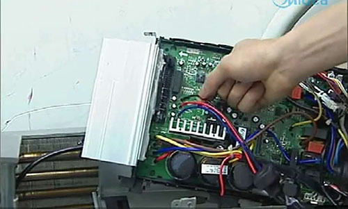 四平美的空调电话是多少